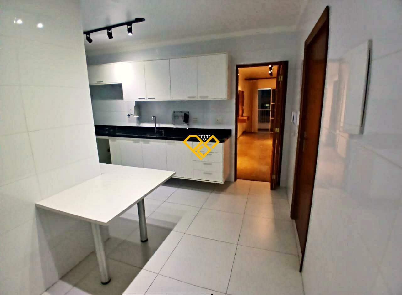 Apartamento à venda no Ponta da Praia: Cozinha
