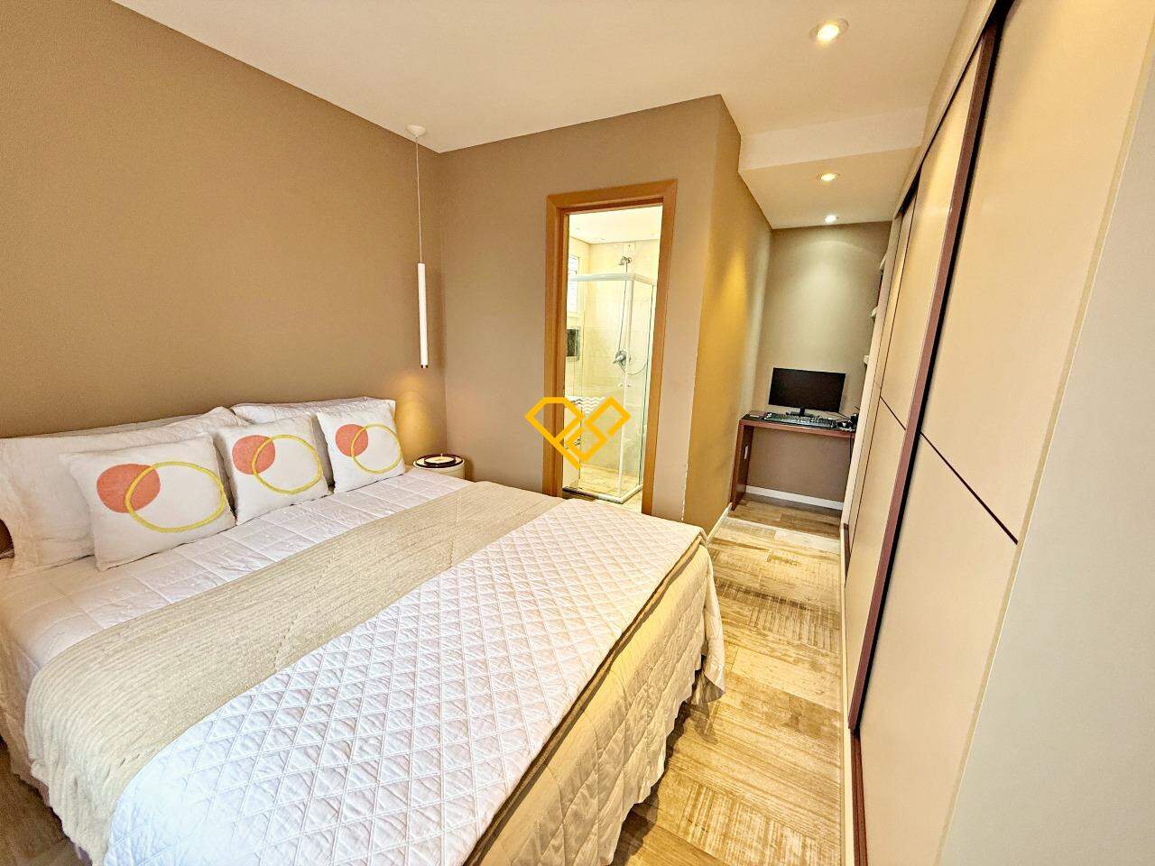 Apartamento à venda no Embaré: Dormitório - suíte
