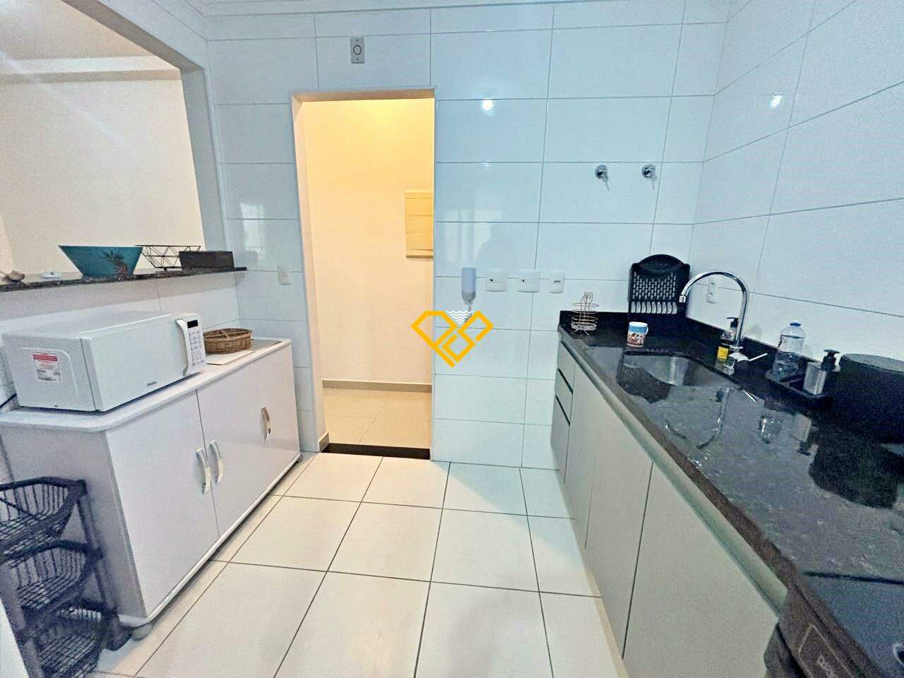 Apartamento para aluguel no Embaré: Cozinha