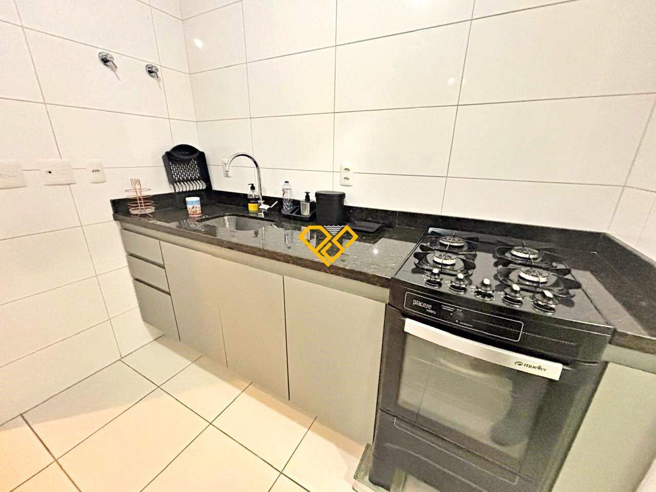 Apartamento para aluguel no Embaré: Cozinha