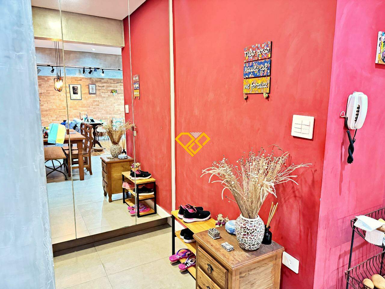 Apartamento para aluguel no Ponta da Praia: Entrada