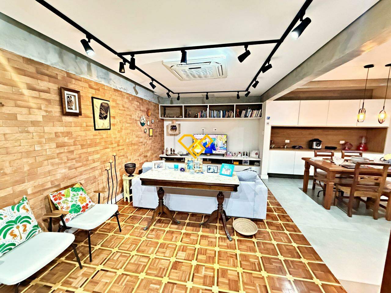 Apartamento para aluguel no Ponta da Praia: Sala