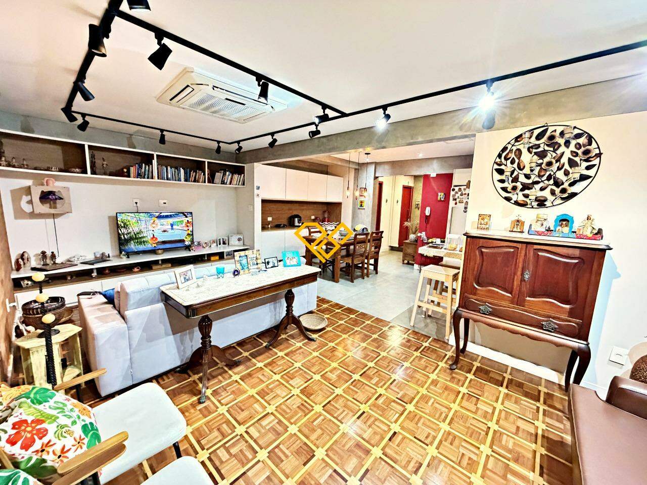 Apartamento para aluguel no Ponta da Praia: Sala