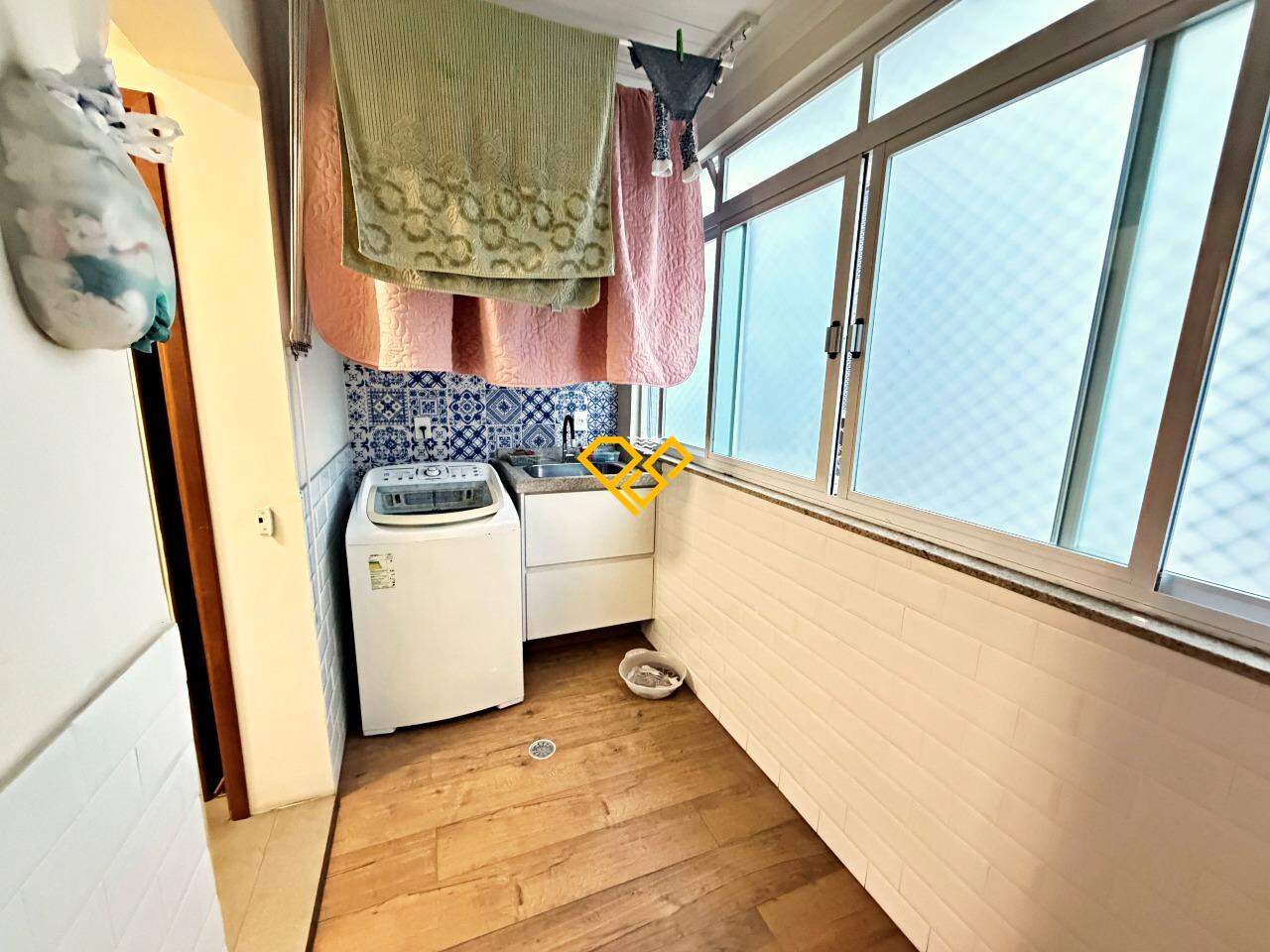 Apartamento para aluguel no Ponta da Praia: Área de serviço