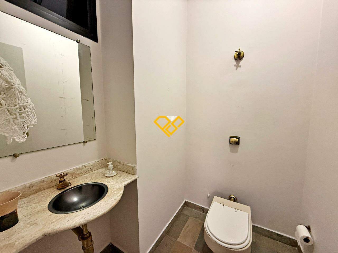 Apartamento à venda no Boqueirão: Lavabo