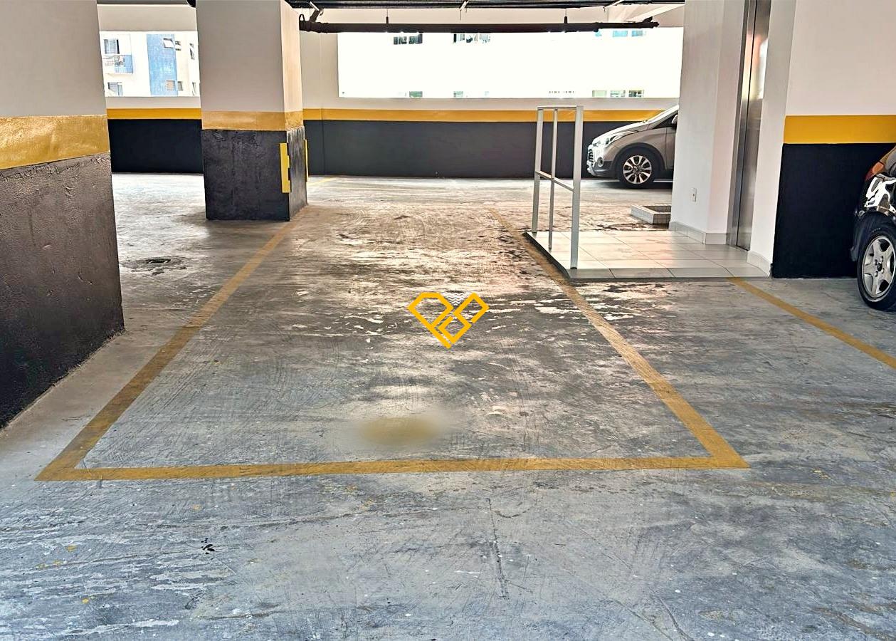 Apartamento à venda no Boqueirão: Garagem