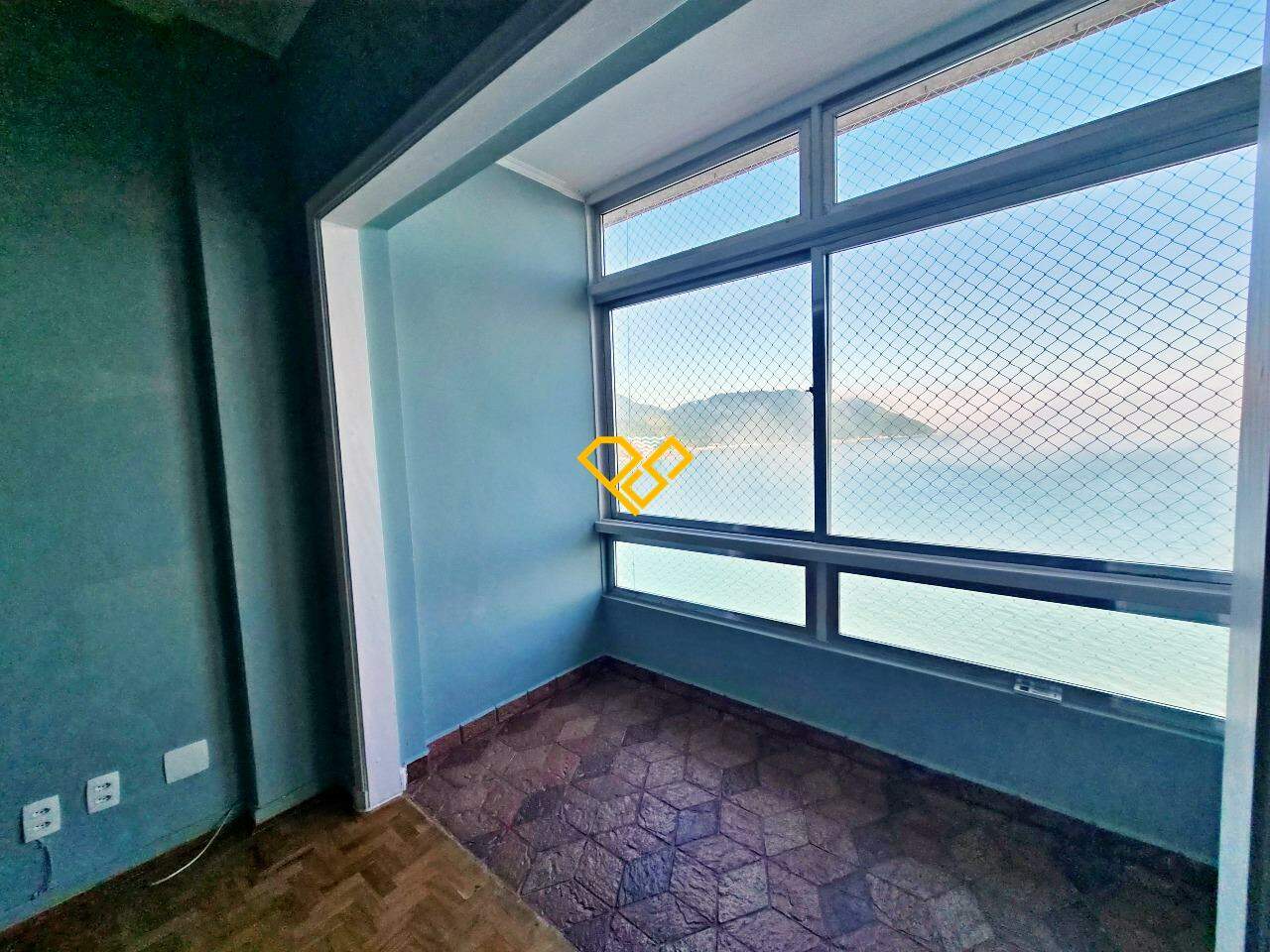 Apartamento para aluguel no Ponta da Praia: Varanda