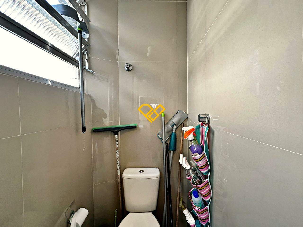 Apartamento à venda no Boqueirão: Wc de serviço