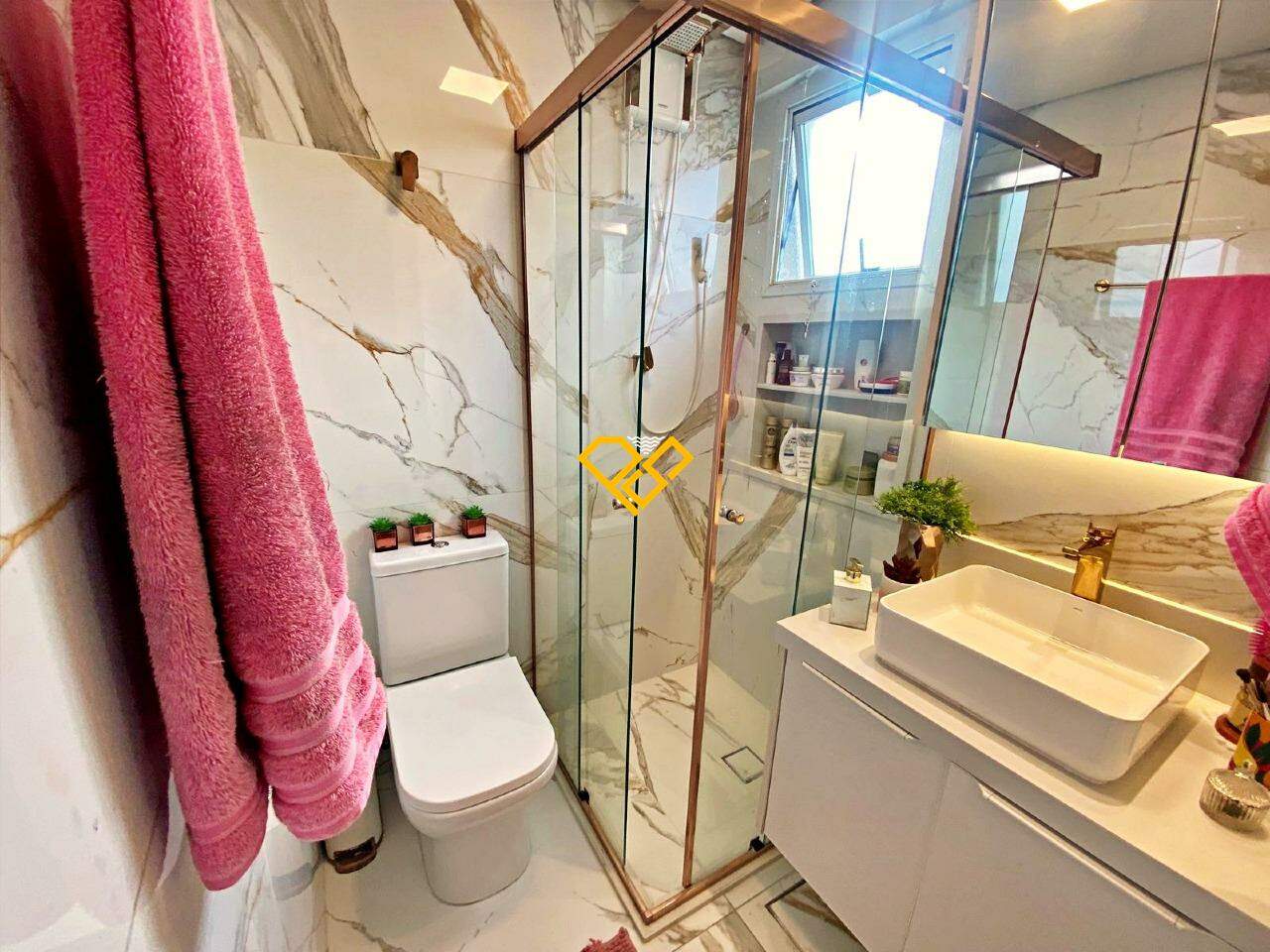 Apartamento à venda no José Menino: Wc suíte