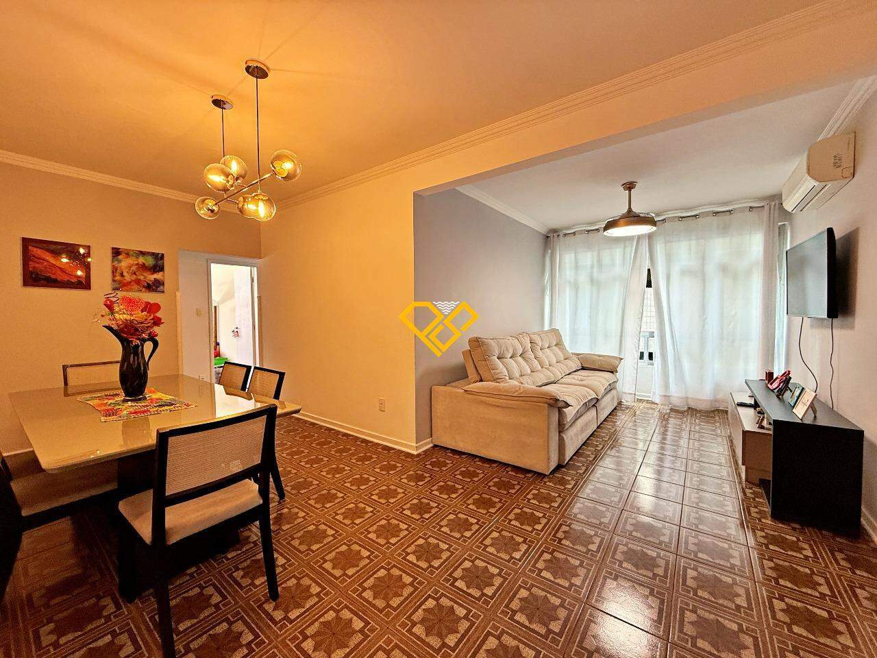 Apartamento à venda no Ponta da Praia: Sala