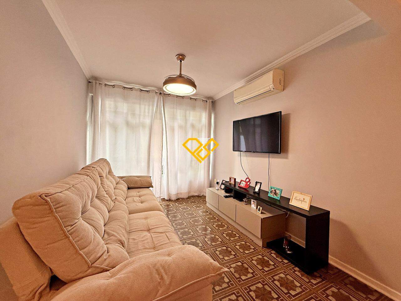 Apartamento à venda no Ponta da Praia: Sala