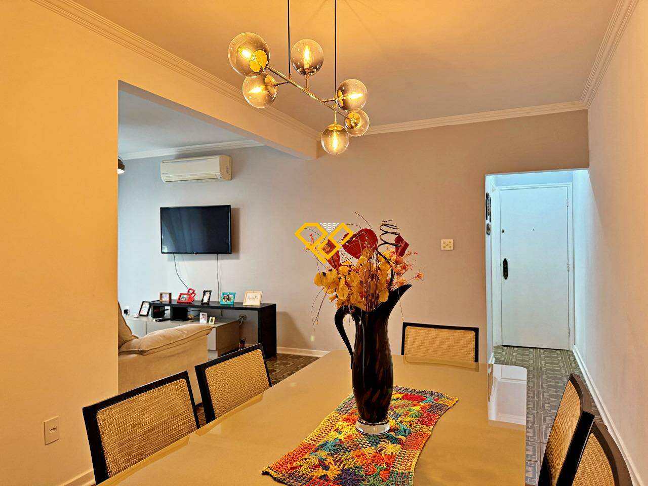 Apartamento à venda no Ponta da Praia: Sala