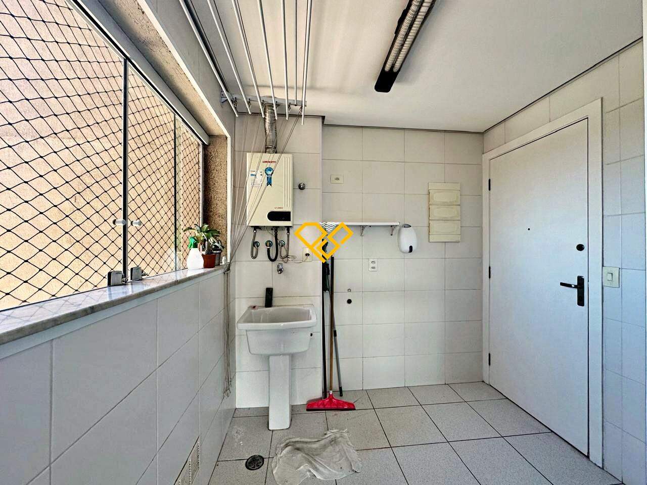 Apartamento à venda no Gonzaga: Área de serviço