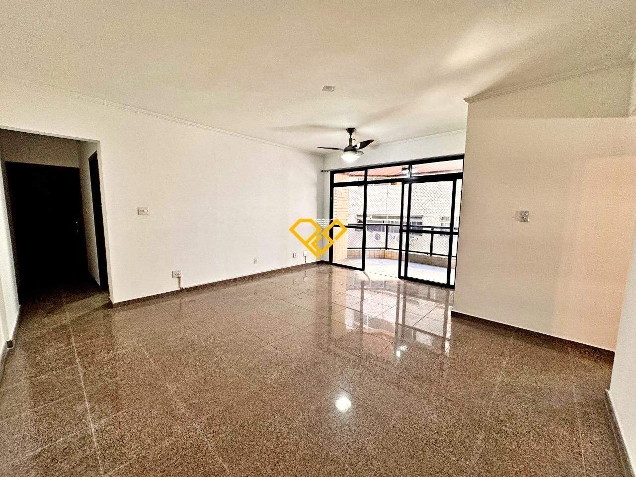 Apartamento à venda no Ponta da Praia: Sala