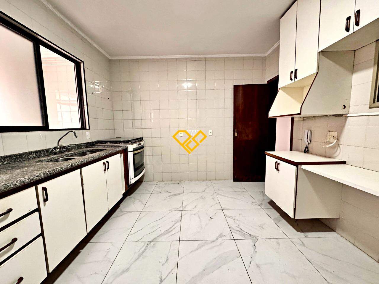 Apartamento à venda no Ponta da Praia: Cozinha