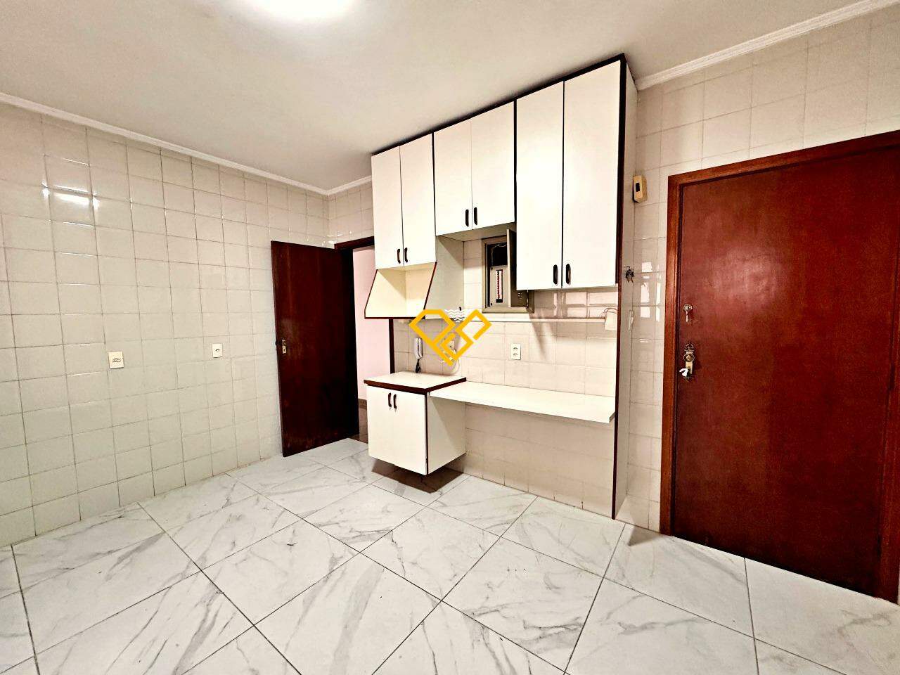Apartamento à venda no Ponta da Praia: Cozinha