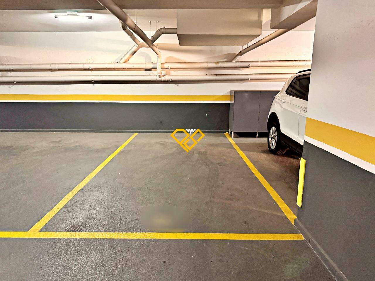Apartamento à venda no Ponta da Praia: Garagem