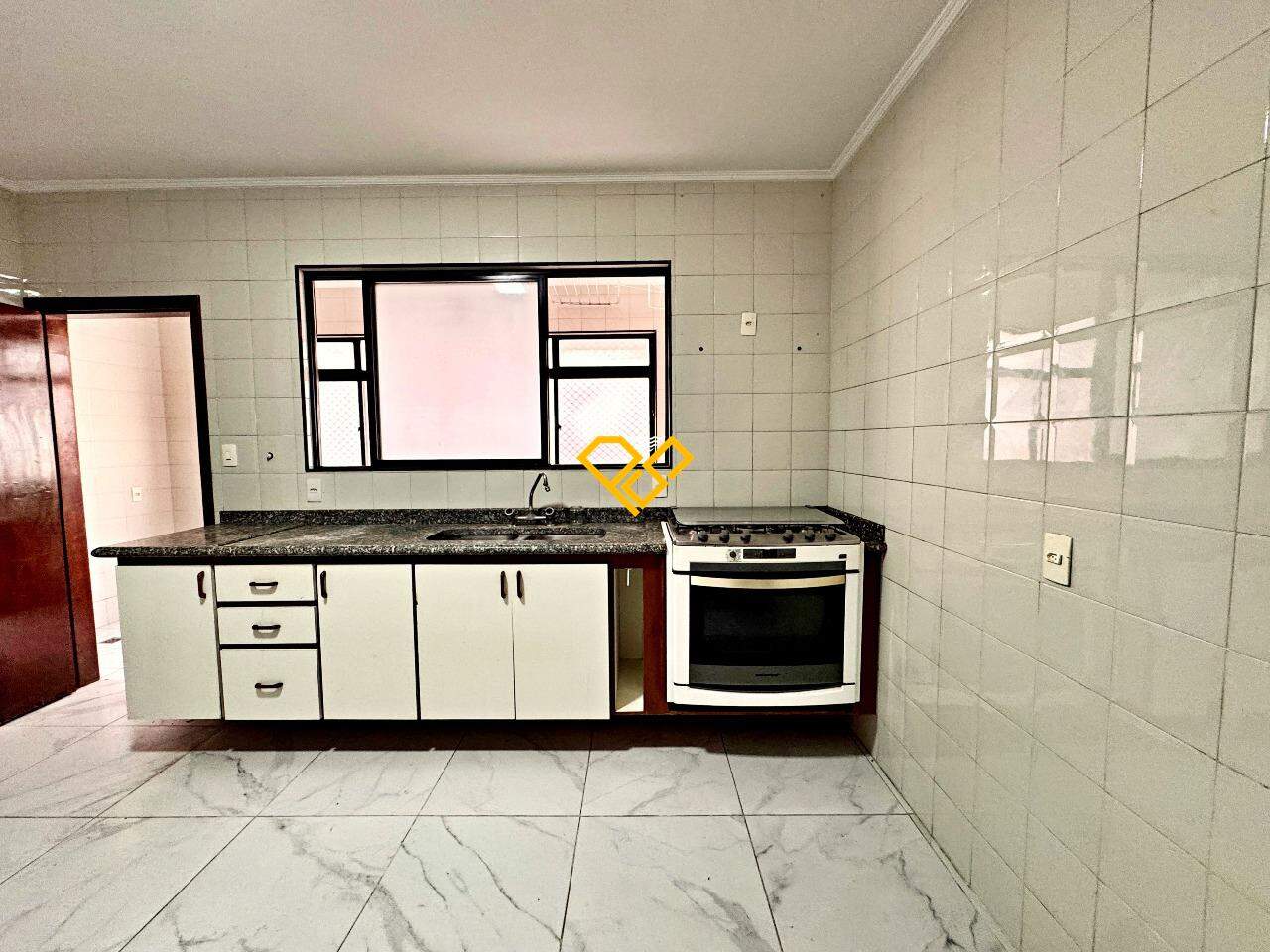 Apartamento à venda no Ponta da Praia: Cozinha