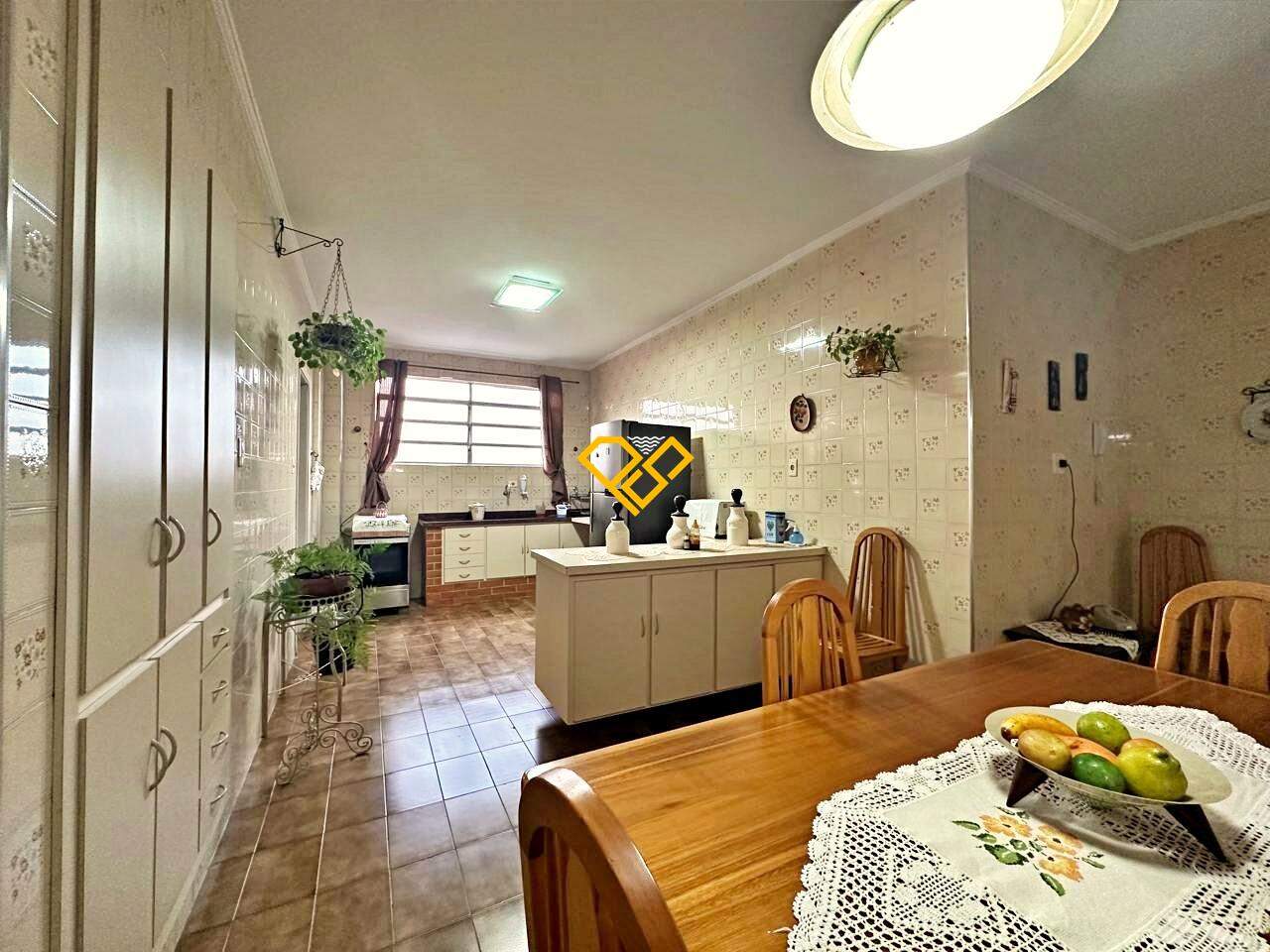 Apartamento à venda no Gonzaga: Cozinha