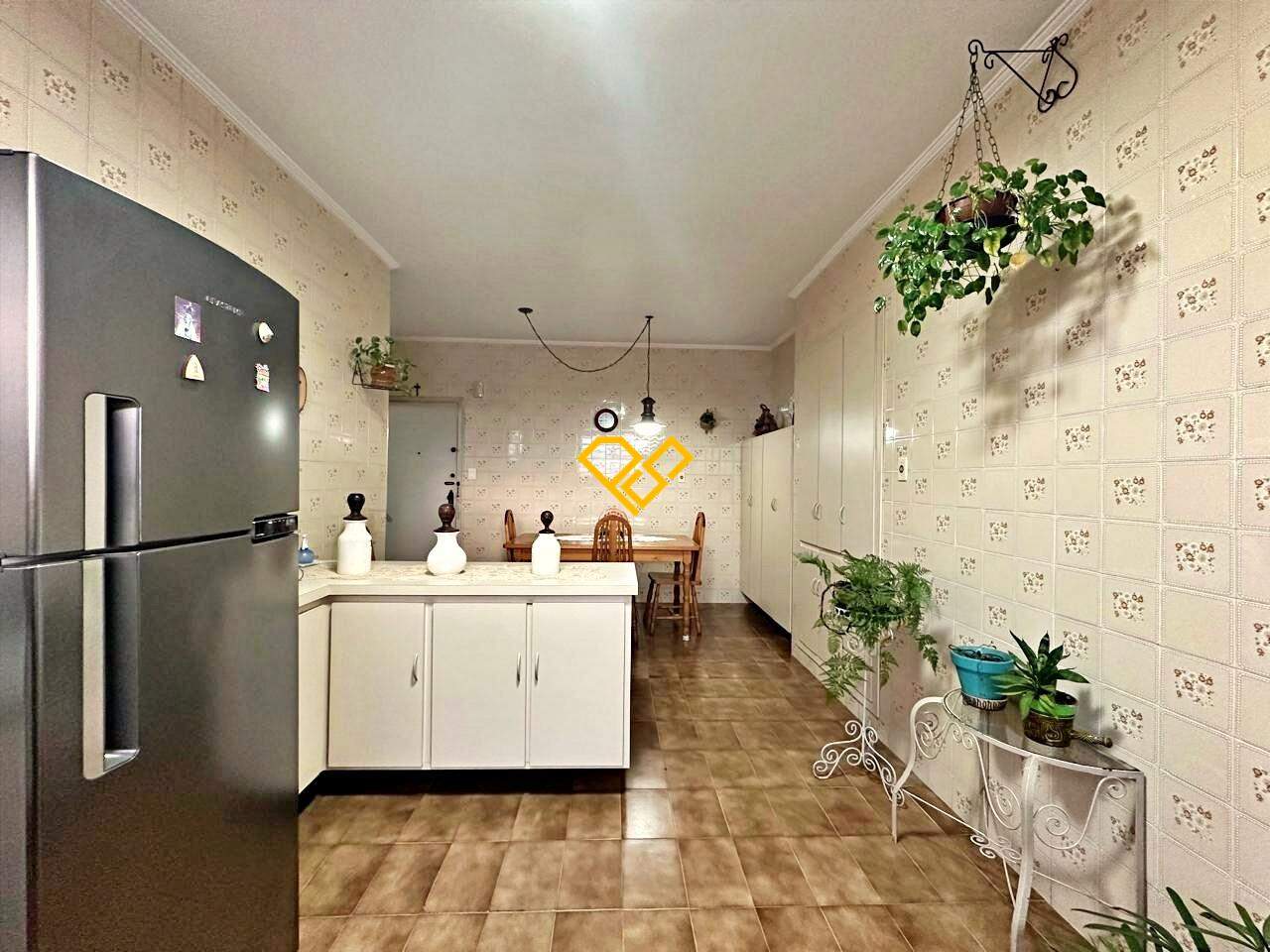 Apartamento à venda no Gonzaga: Cozinha