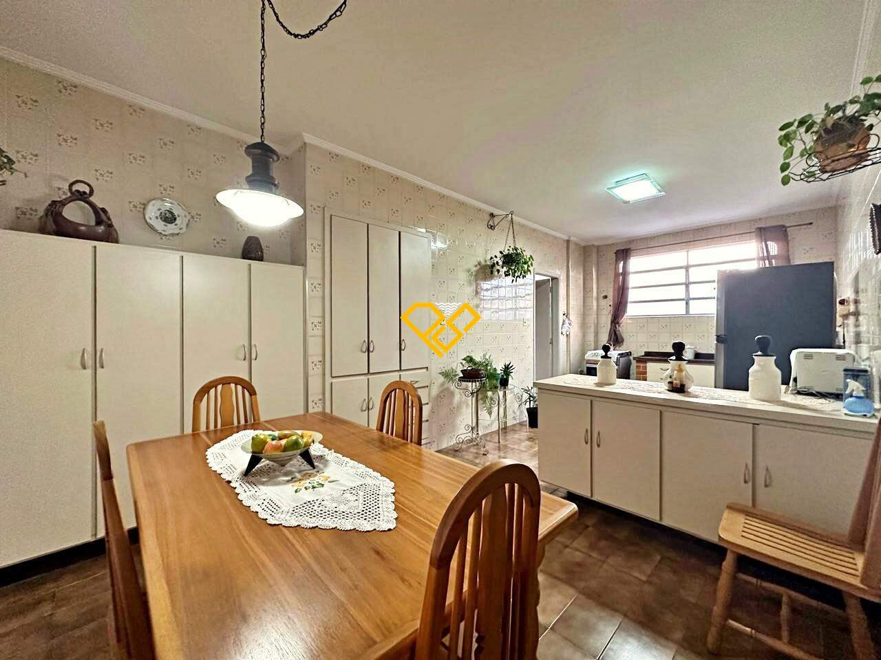 Apartamento à venda no Gonzaga: Cozinha
