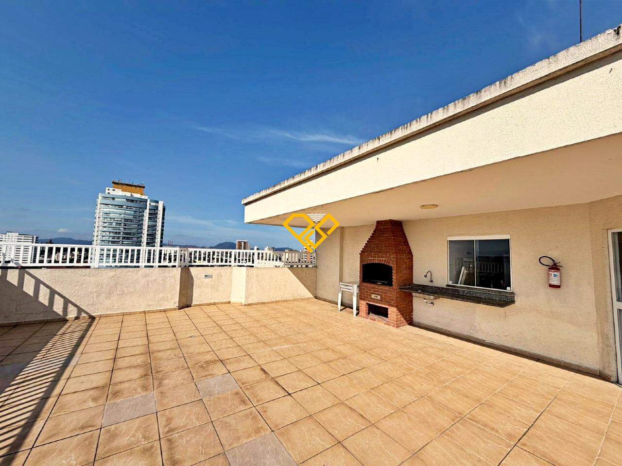 Apartamento à venda no Encruzilhada: Lazer - churrasqueira