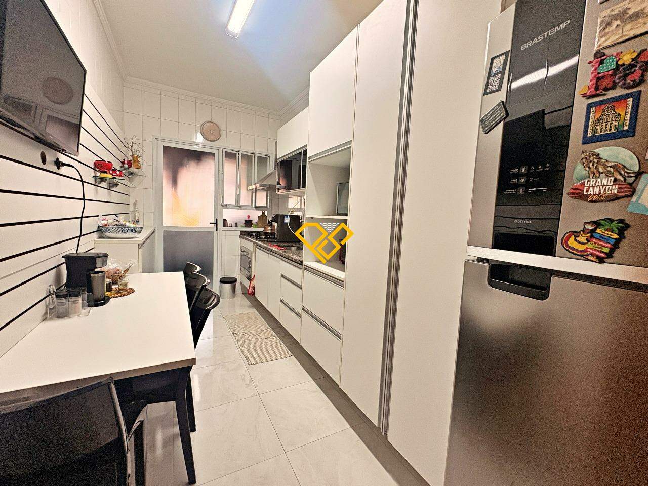 Apartamento à venda no Encruzilhada: Cozinha