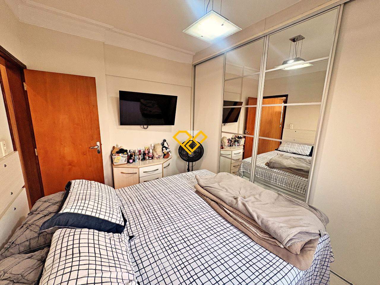 Apartamento à venda no Encruzilhada: Dormitório 1