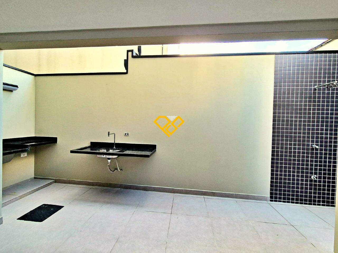 Casa à venda no Ponta da Praia: Garagem