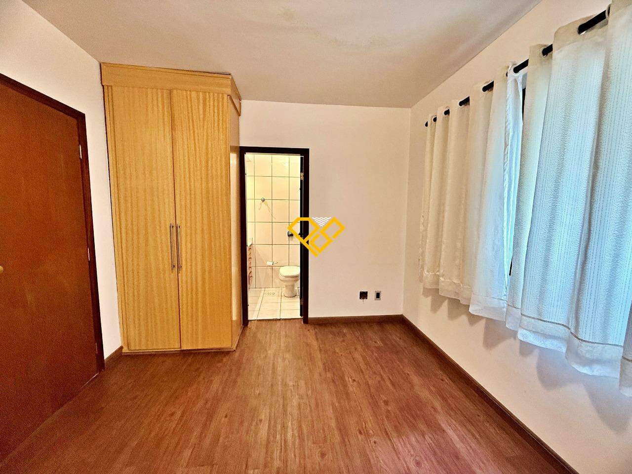 Apartamento à venda no Embaré: Suíte 