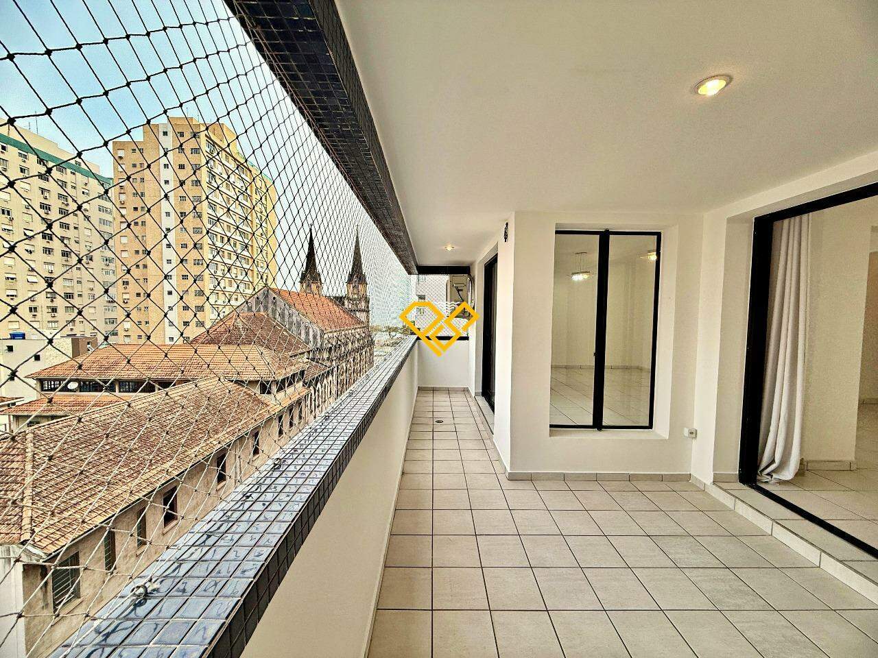 Apartamento à venda no Embaré: Varanda