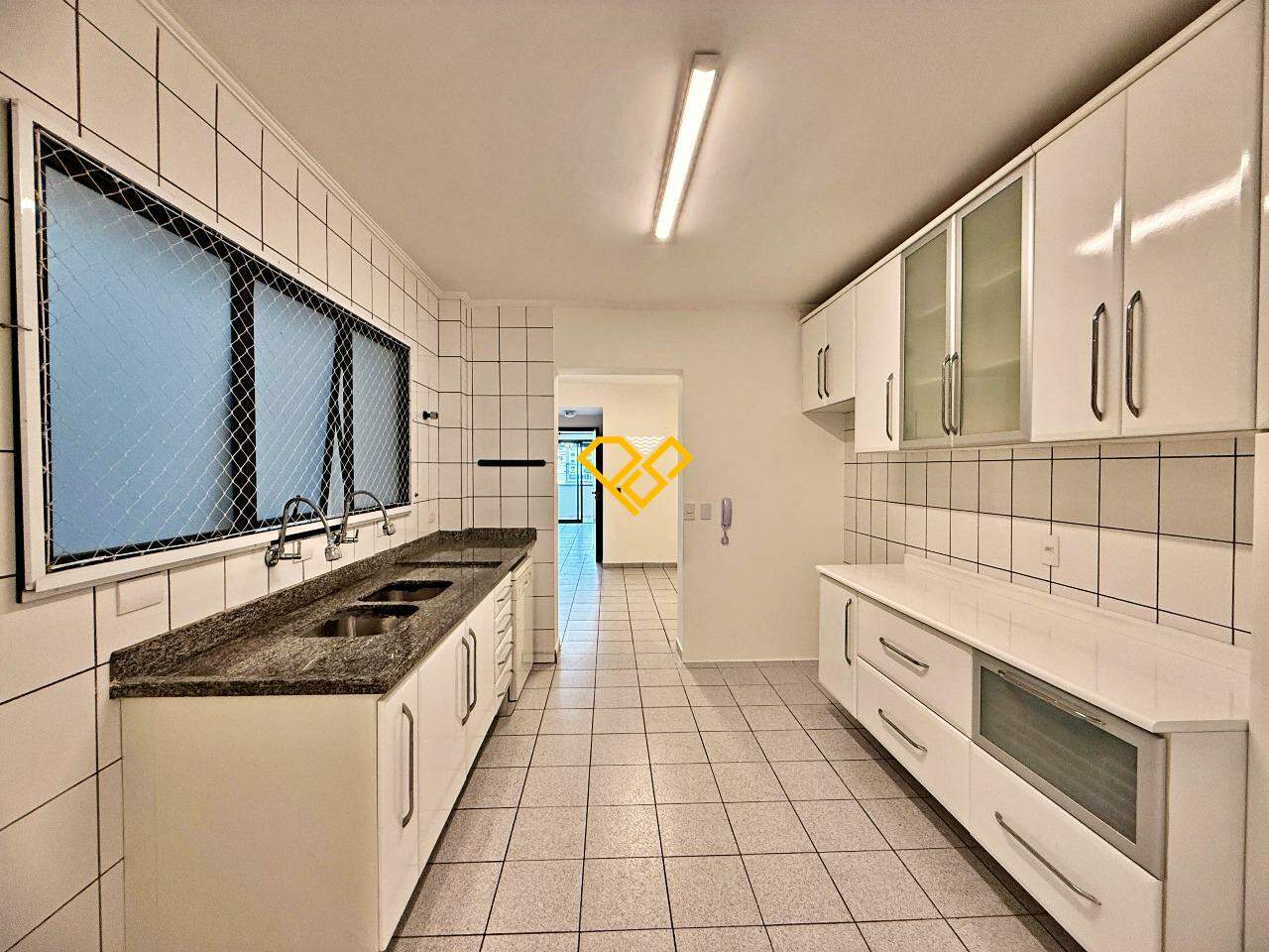 Apartamento à venda no Embaré: Cozinha