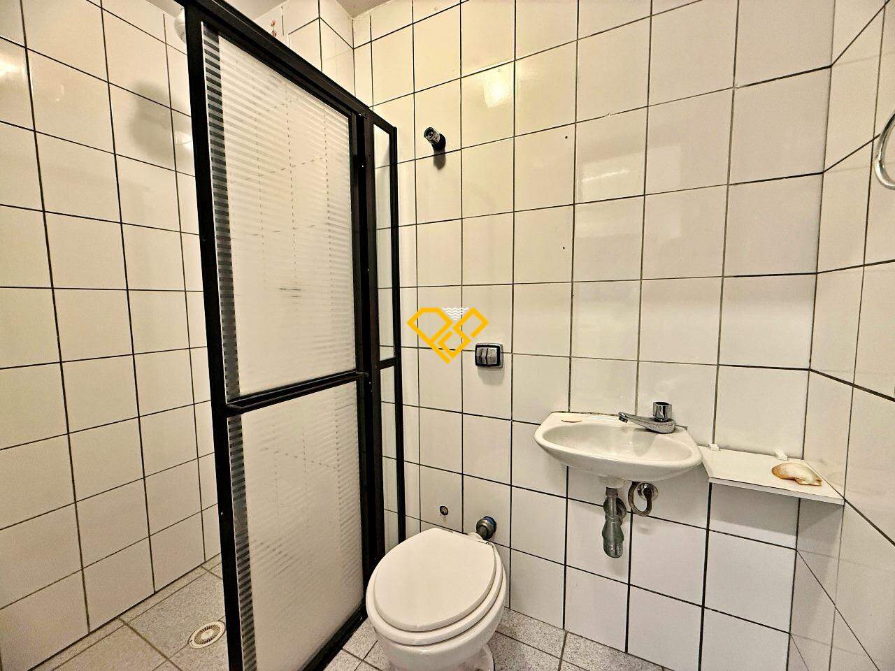 Apartamento à venda no Embaré: Wc de serviço