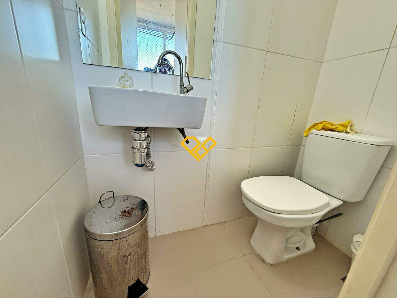 Apartamento à venda no José Menino: Wc de serviço
