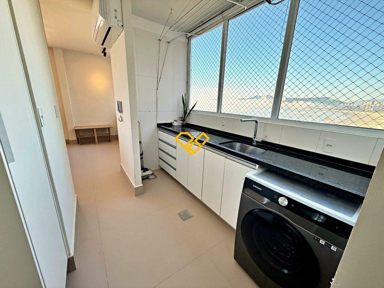 Apartamento à venda no José Menino: Área de serviço