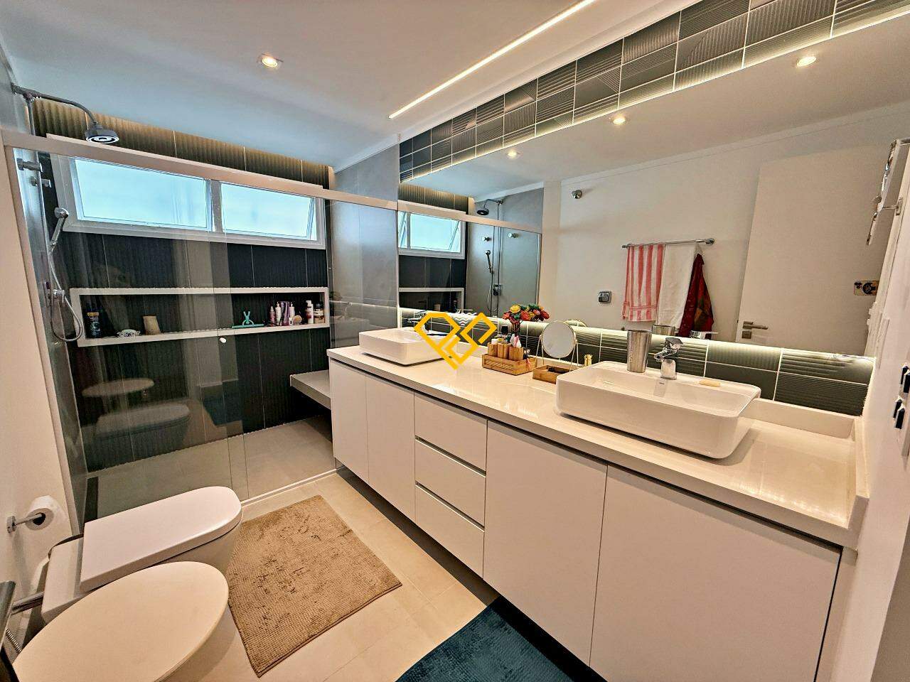 Apartamento à venda no José Menino: Wc suíte