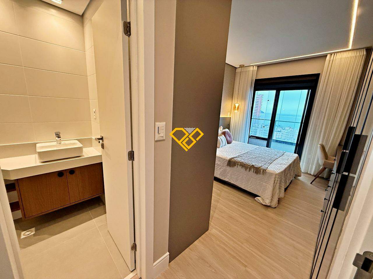 Apartamento à venda no Gonzaga: Dormitório 1 - suíte