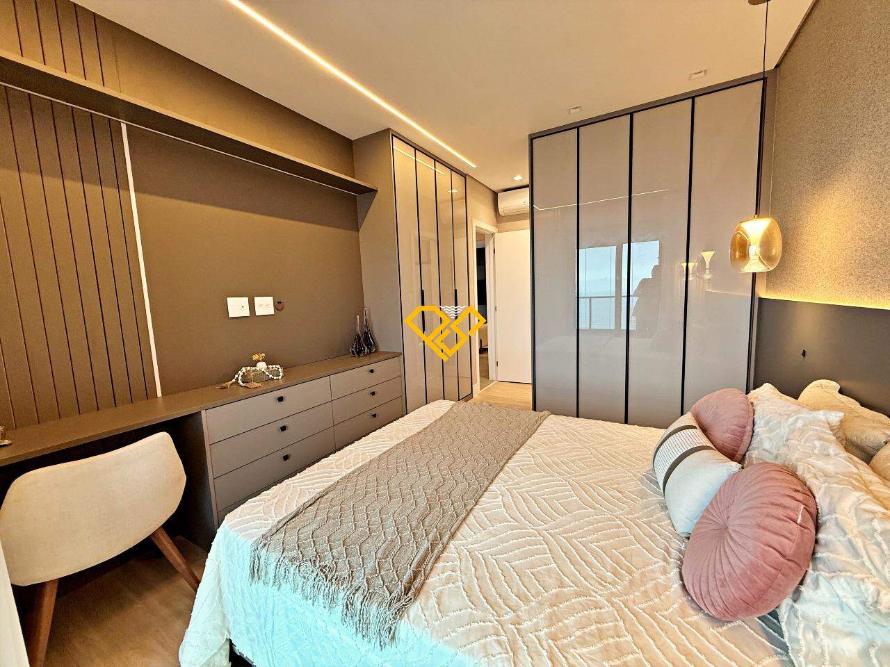 Apartamento à venda no Gonzaga: Dormitório 1 - suíte