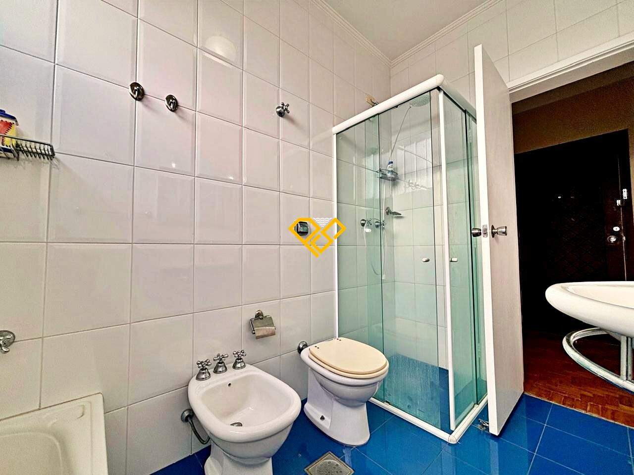 Apartamento à venda no Gonzaga: Wc social
