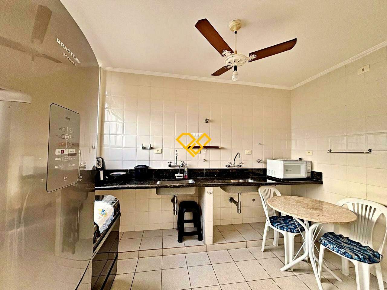 Apartamento à venda no Gonzaga: Cozinha