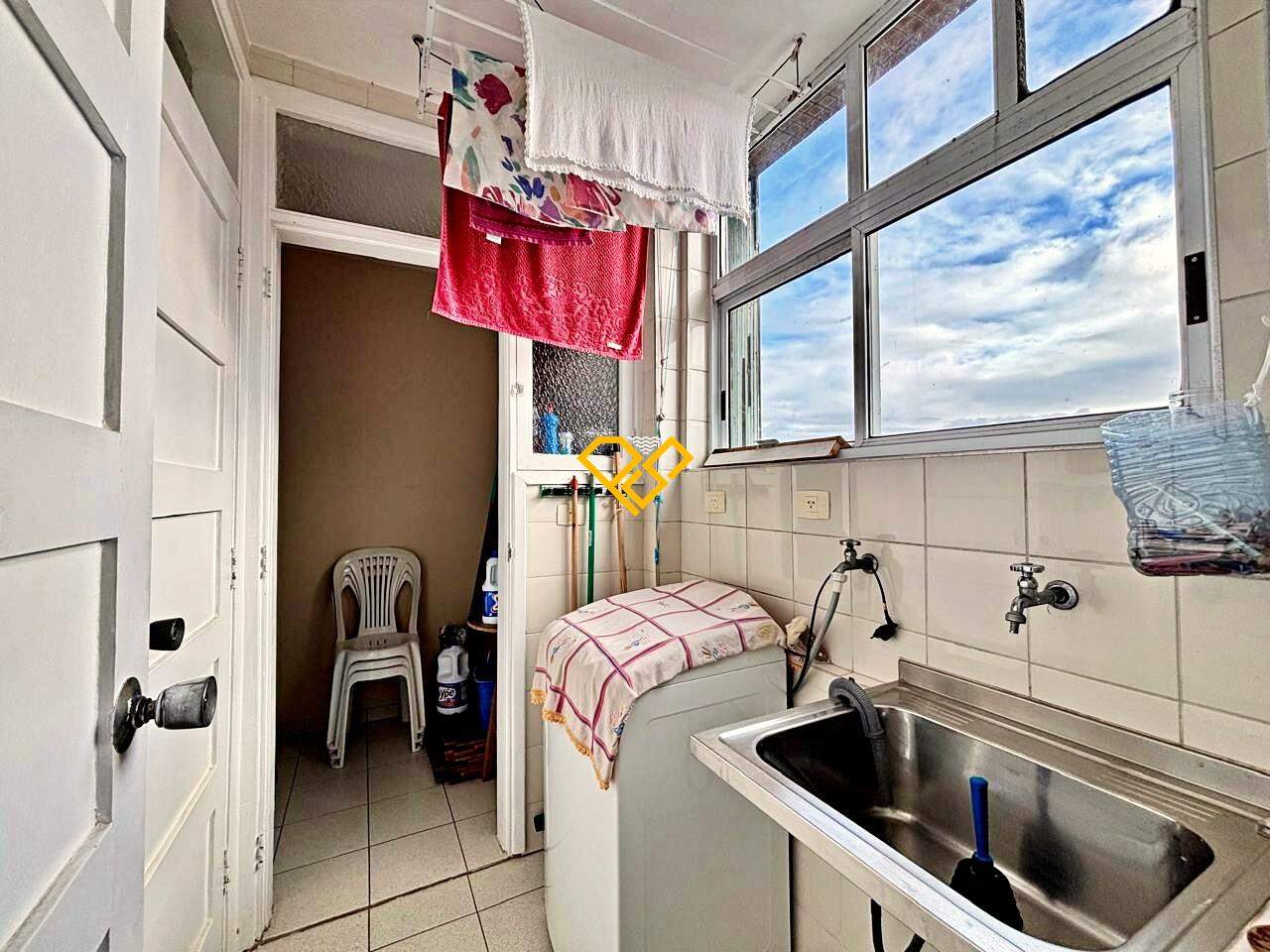 Apartamento à venda no Gonzaga: Área de serviço