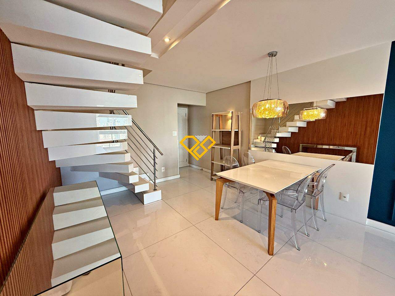Cobertura à venda no Boqueirão: Sala 1° andar