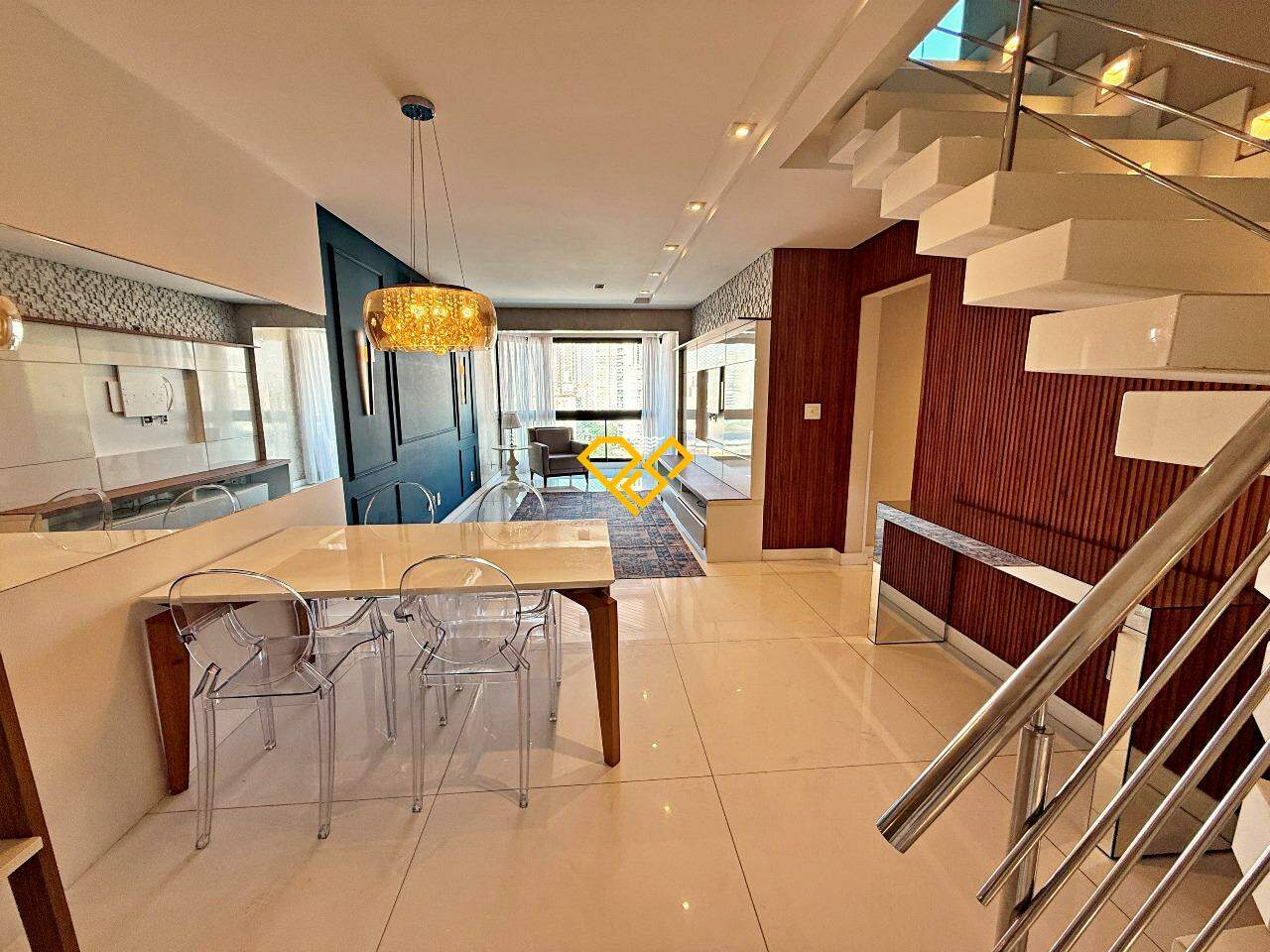 Cobertura à venda no Boqueirão: Sala 1° andar