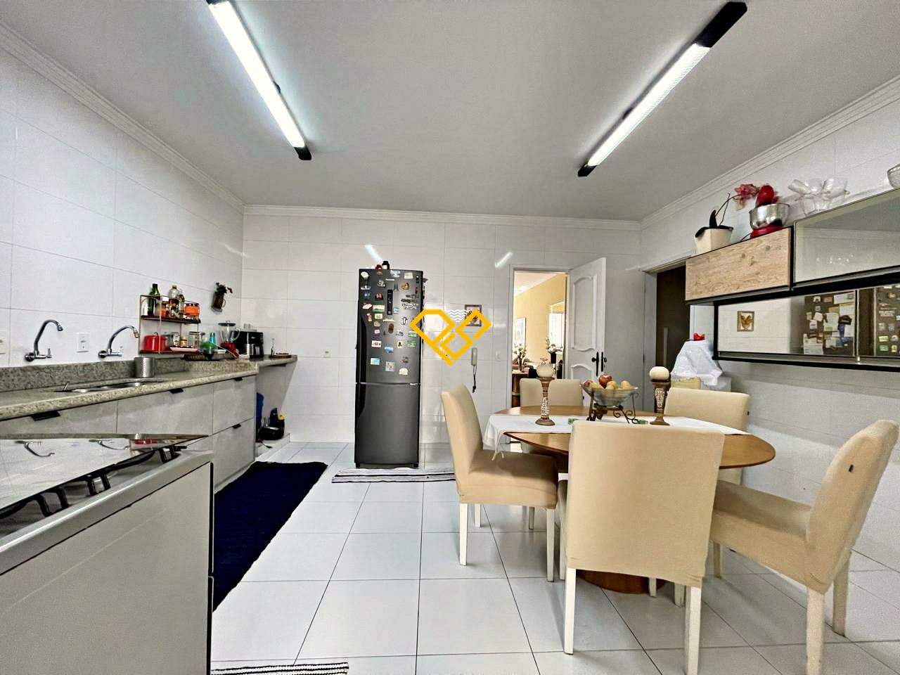 Apartamento à venda no Gonzaga: Cozinha