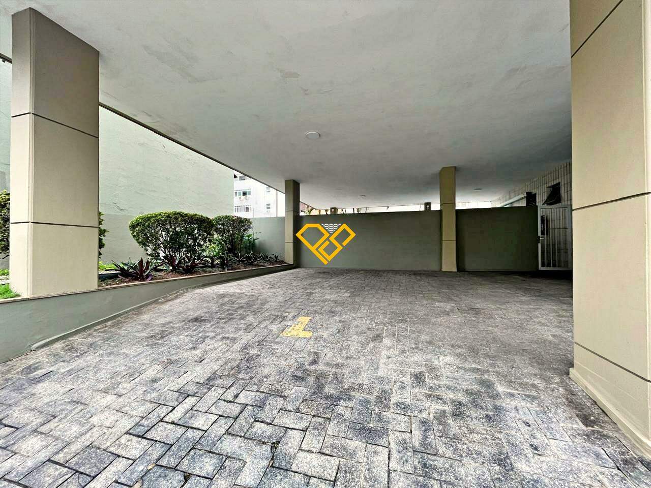 Apartamento à venda no Gonzaga: Garagem