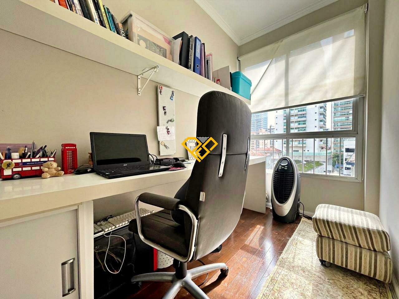 Apartamento à venda no Gonzaga: Escritório