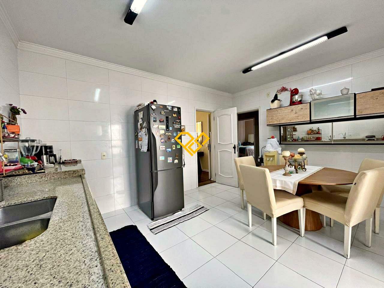Apartamento à venda no Gonzaga: Cozinha