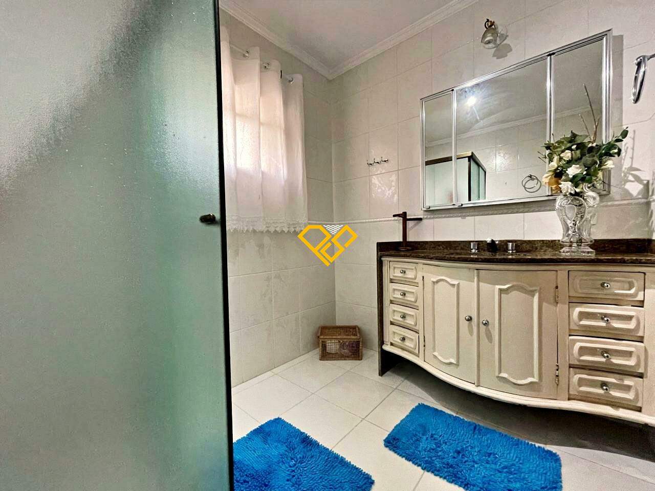 Apartamento à venda no Gonzaga: Wc suíte