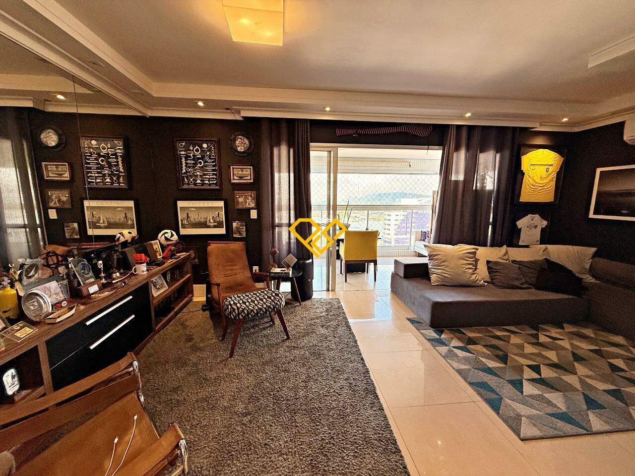 Apartamento à venda no Ponta da Praia: Sala