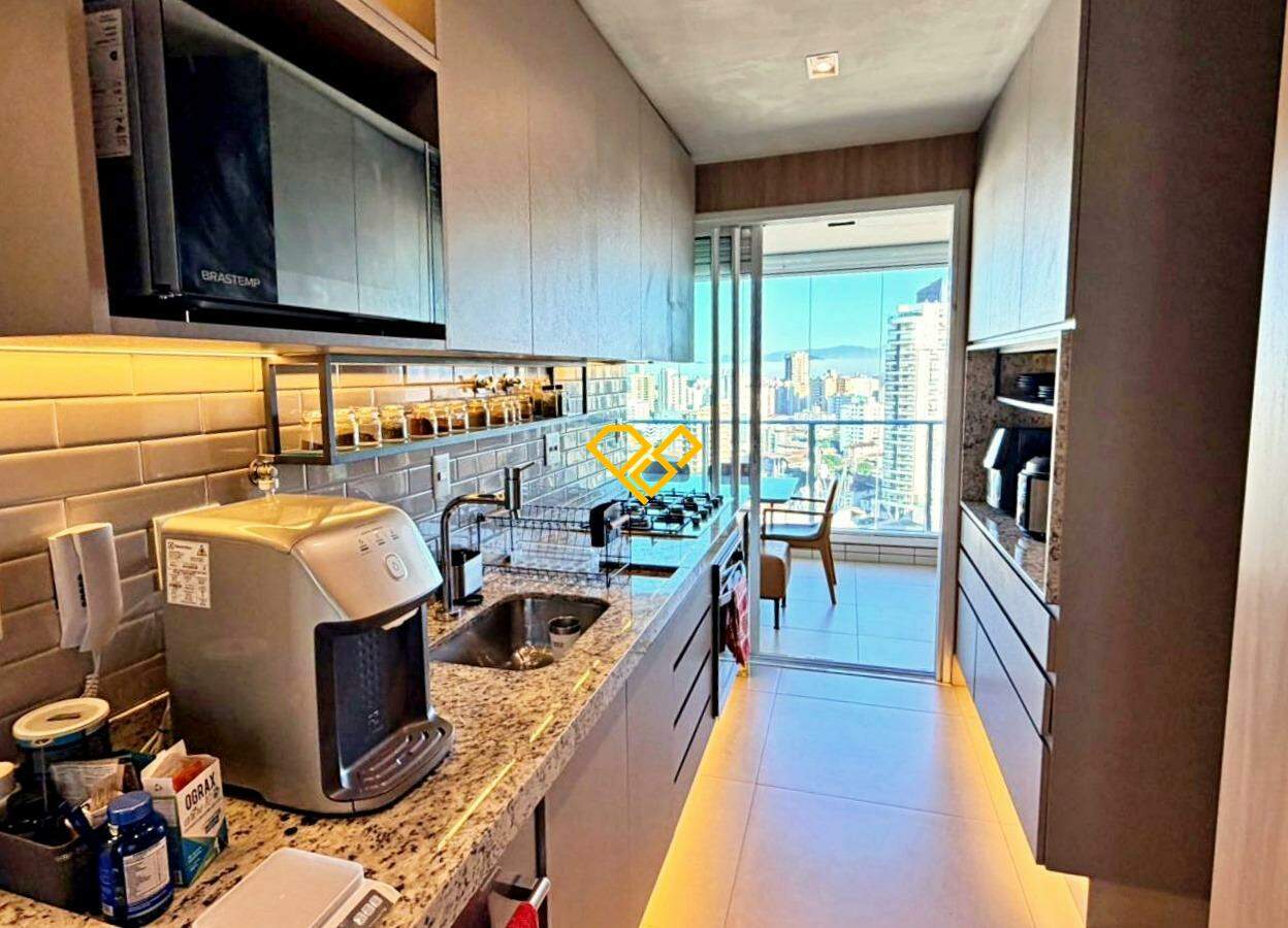 Apartamento à venda no Ponta da Praia: Cozinha